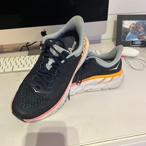 Hoka one one shoes size 8 wide